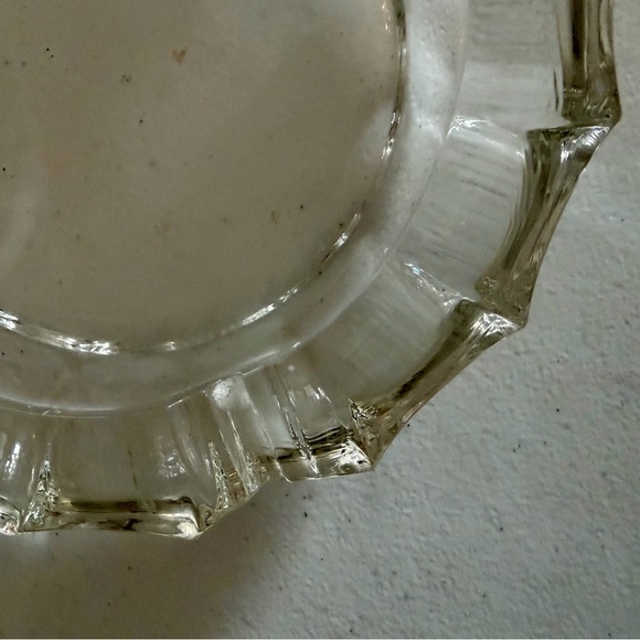 Vintage Heavy Clear Cut Glass Ashtray - MCM Scalloped Edge Decor - Picture 7 of 9